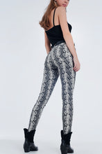 Load image into Gallery viewer, Black Pants With Snake Print