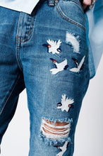 Load image into Gallery viewer, Blue Wash Mom Jeans Bird Embroidery