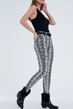 Load image into Gallery viewer, Black Pants With Snake Print