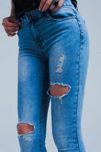 Load image into Gallery viewer, Distressed Skinny Jeans