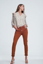 Load image into Gallery viewer, Caldera Jeans With Button Closure