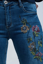 Load image into Gallery viewer, Blue Skinny Jean With Embroideries