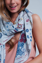 Load image into Gallery viewer, Gray Scarf With Flower Print